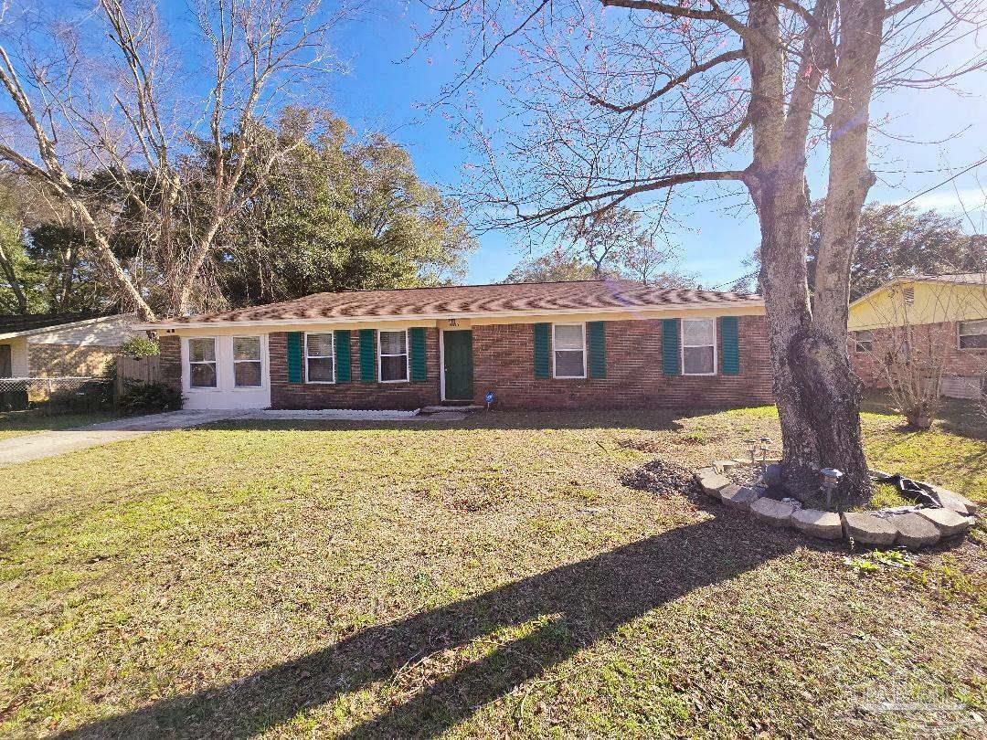 Property Photo: 2619 Green Bay Dr FL 32526