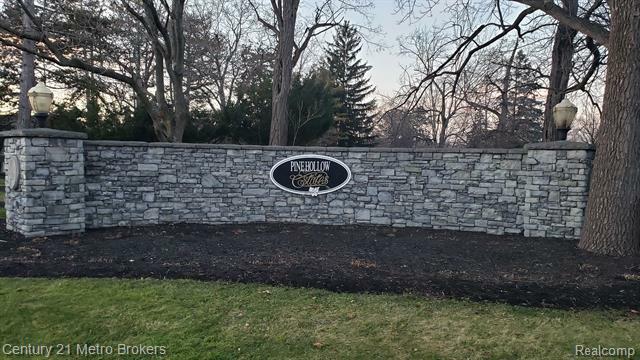 8015 Bridle Path Court  Grand Blanc Twp MI 48439 photo