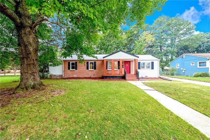 76 Wellington Dr  Hampton VA 23666 photo