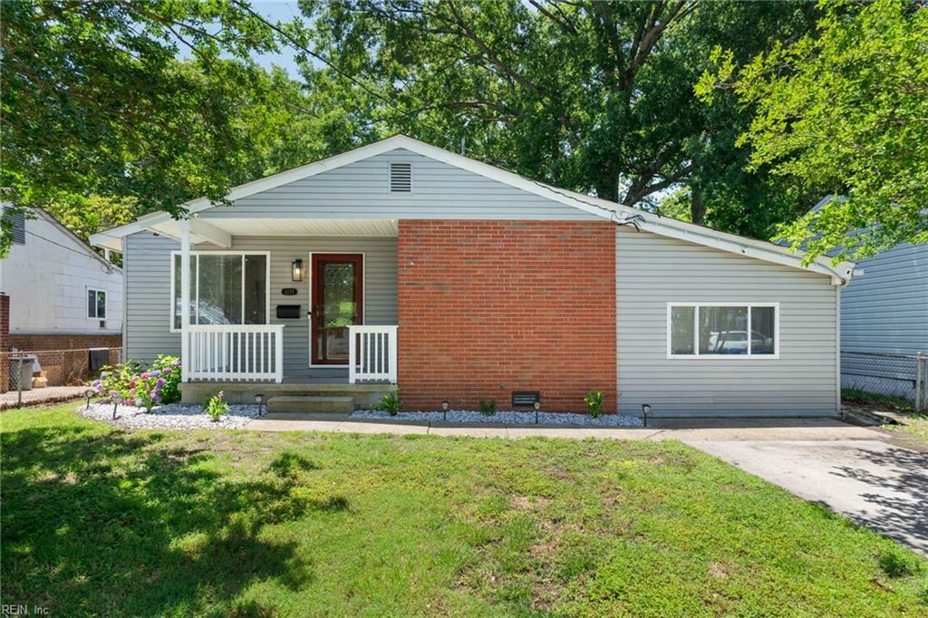 Property Photo: 1233 Hullview Ave VA 23503