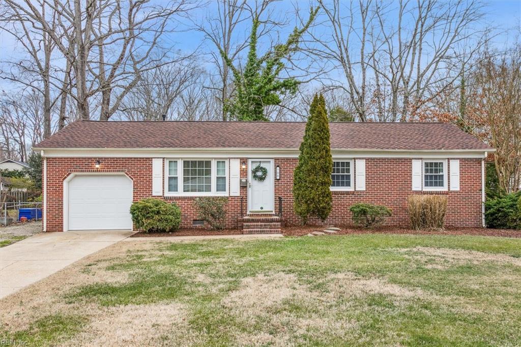 Property Photo: 708 Arrowhead Dr VA 23601