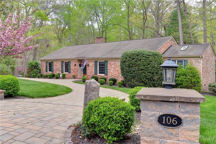 106 Sherwood Dr  Williamsburg VA 23185 photo