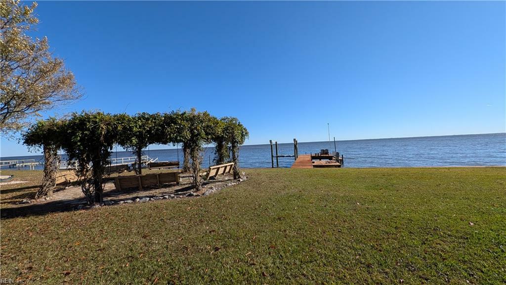 Property Photo: 136 Soundside Dr NC 27944
