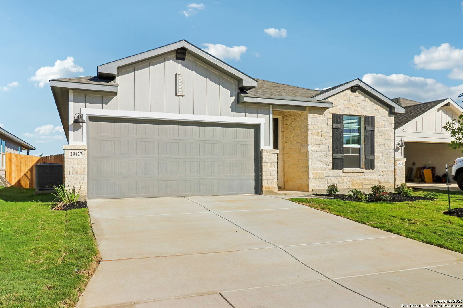 Property Photo: 29427 Clanton Pass TX 78260