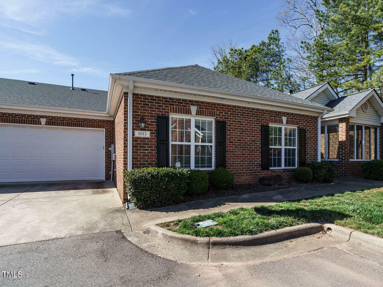 Property Photo: 1013 Thistle Briar Place NC 27511