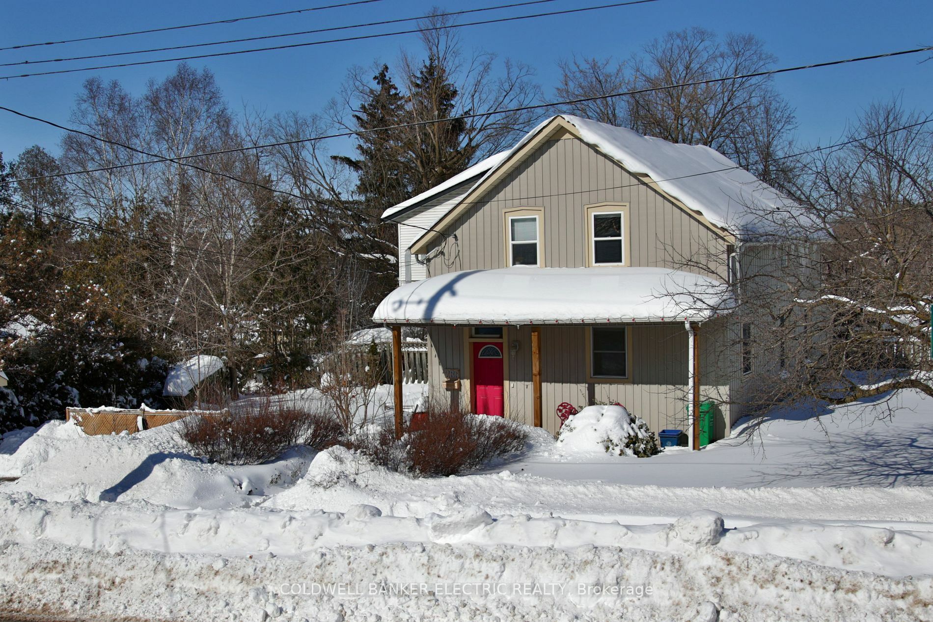 Property Photo:  286 Edinburgh St  ON K9H 3E7 