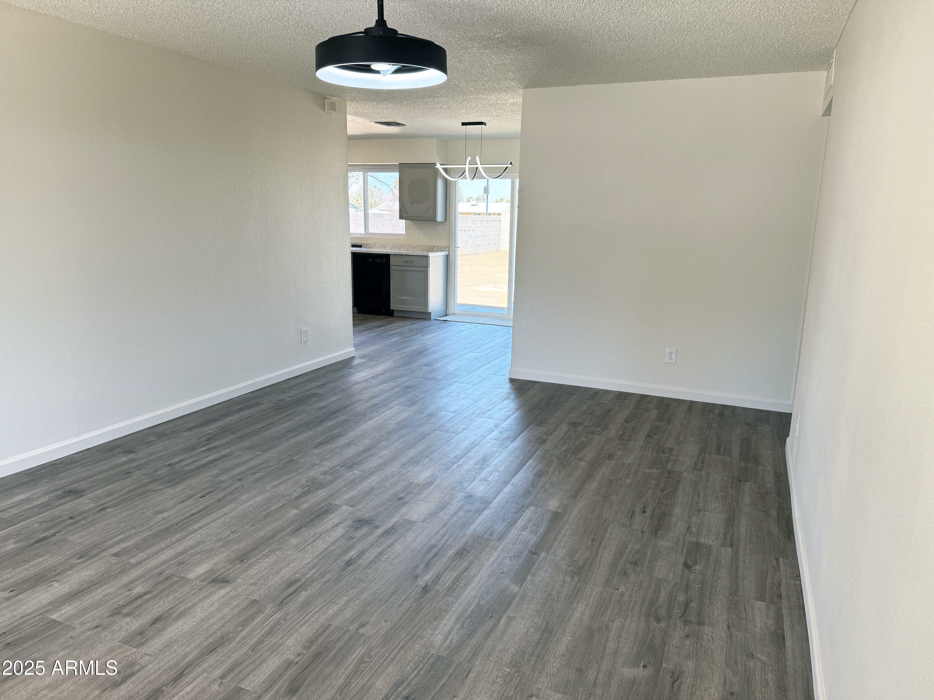 Property Photo: 2018 W Western Drive AZ 85224