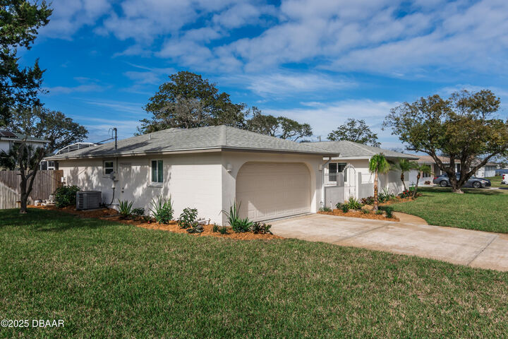Property Photo:  1 Cameo Circle  FL 32174 