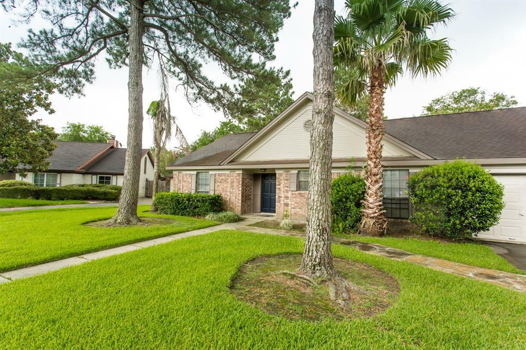 Property Photo: 5007 Oaksedge Lane TX 77388