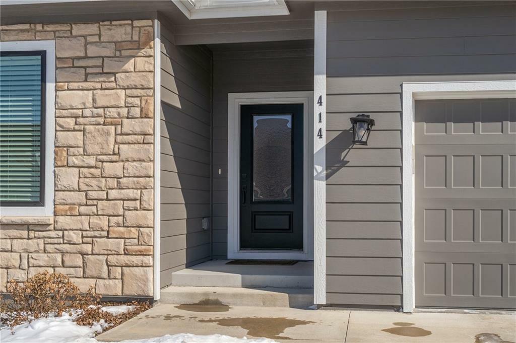 Property Photo:  414 N Winnie Way  KS 66049 