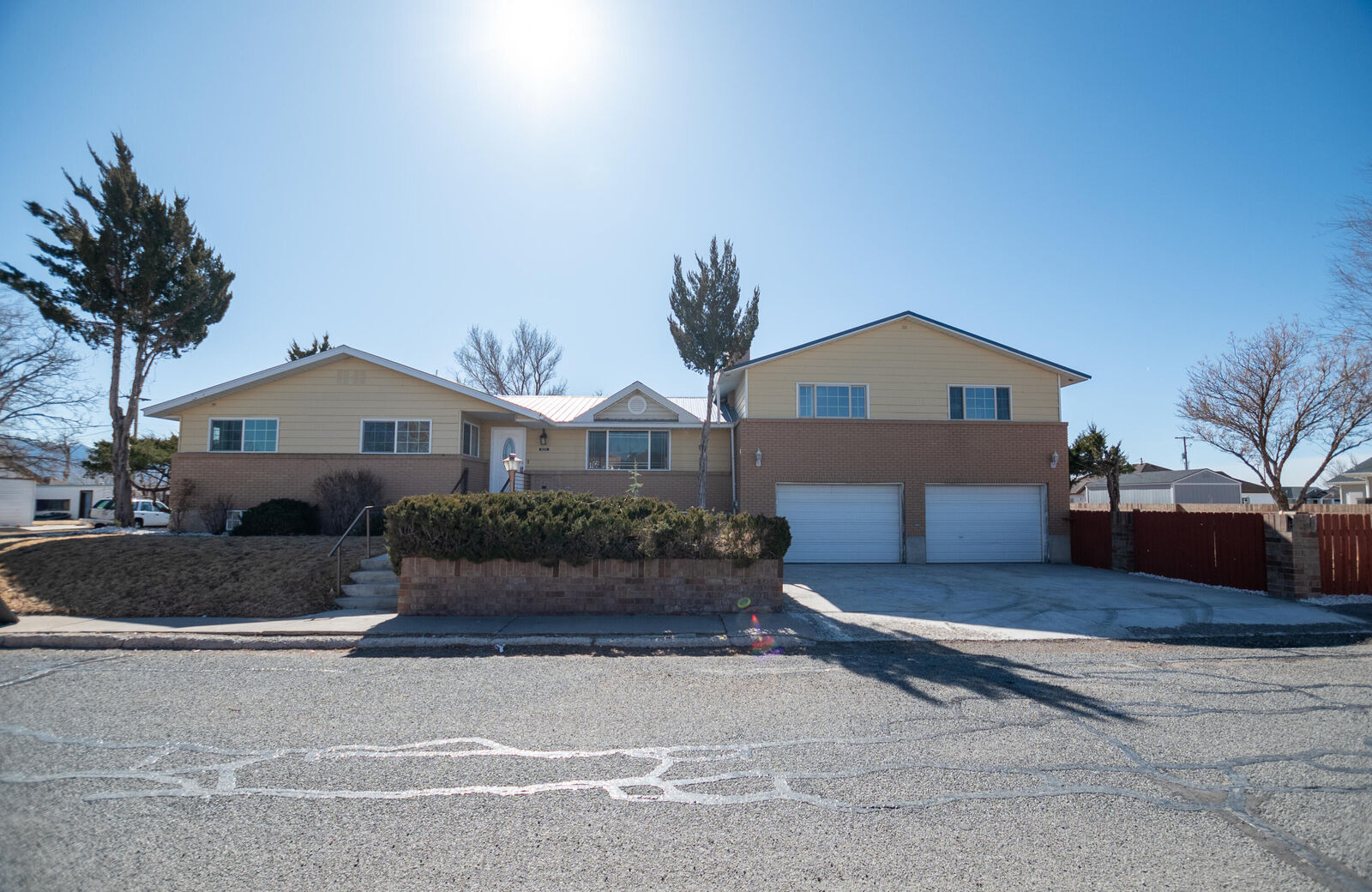 Property Photo: 605 W 500 S UT 84751