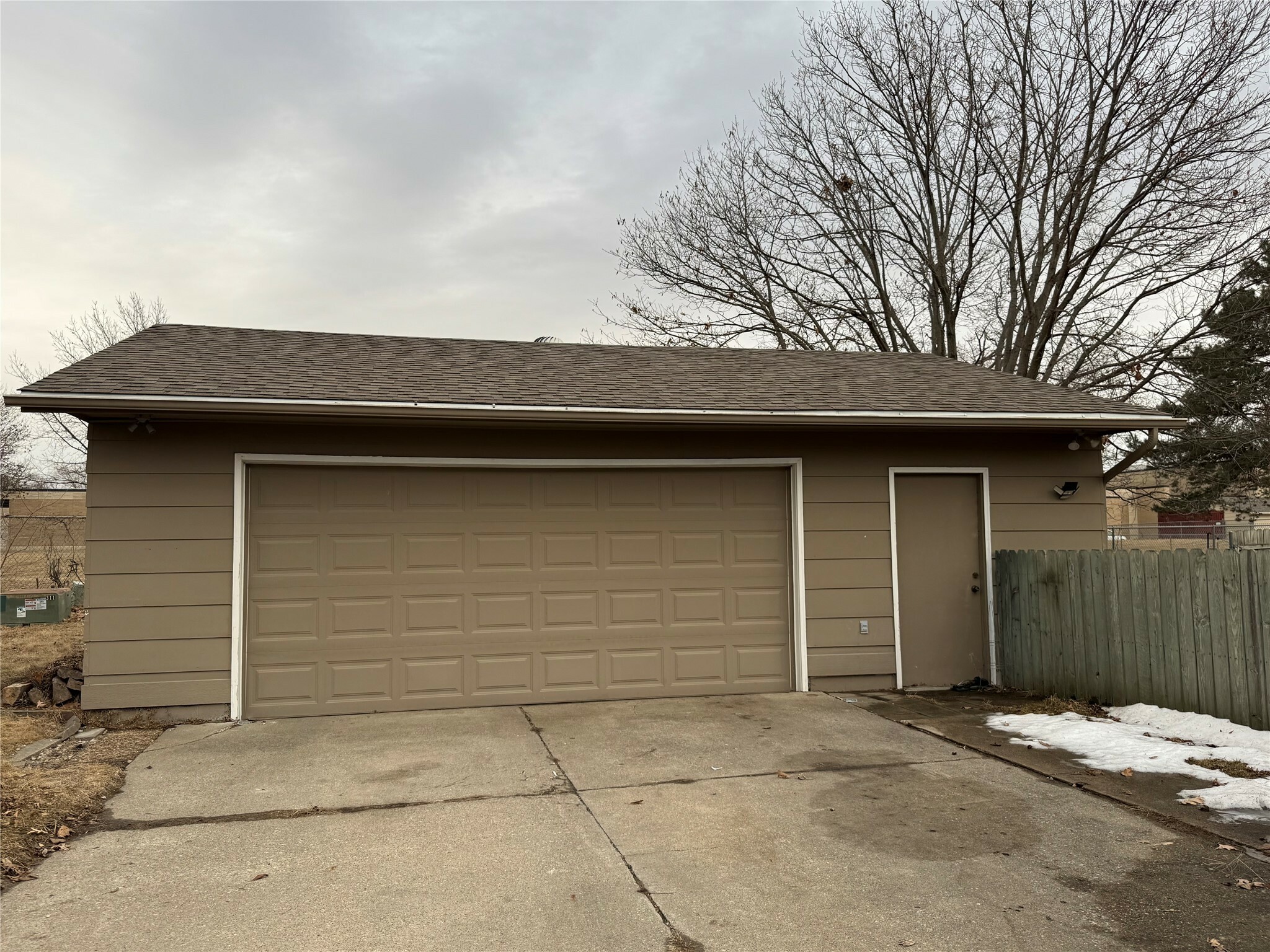 Property Photo:  311 19th Avenue SW  IA 50009 