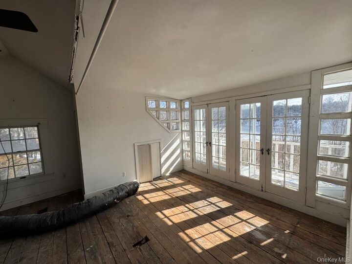 Property Photo:  792 Route 284  NY 10998 