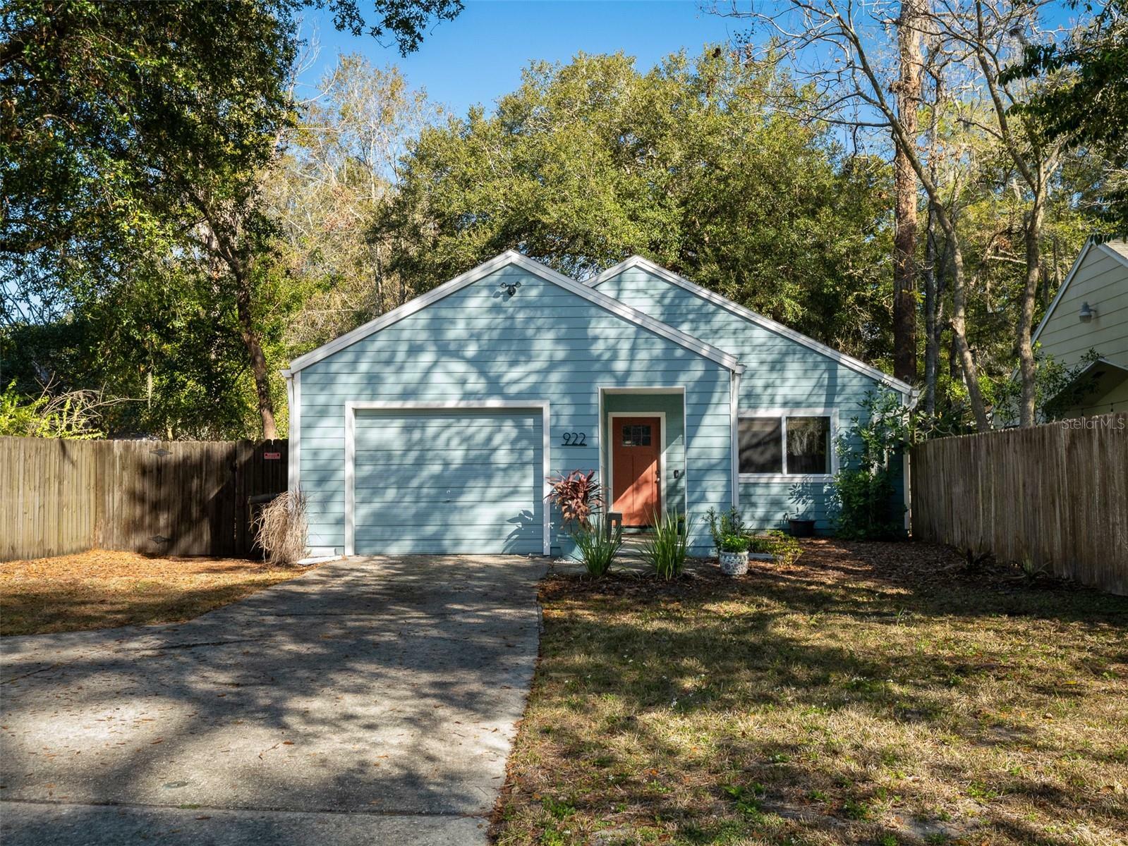922 NW 10th Avenue  Gainesville FL 32601 photo