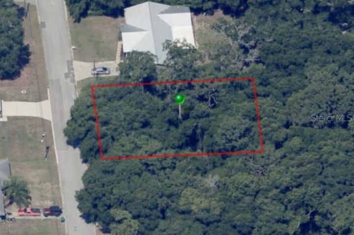 Property Photo: 204 Adelphi Street FL 34452