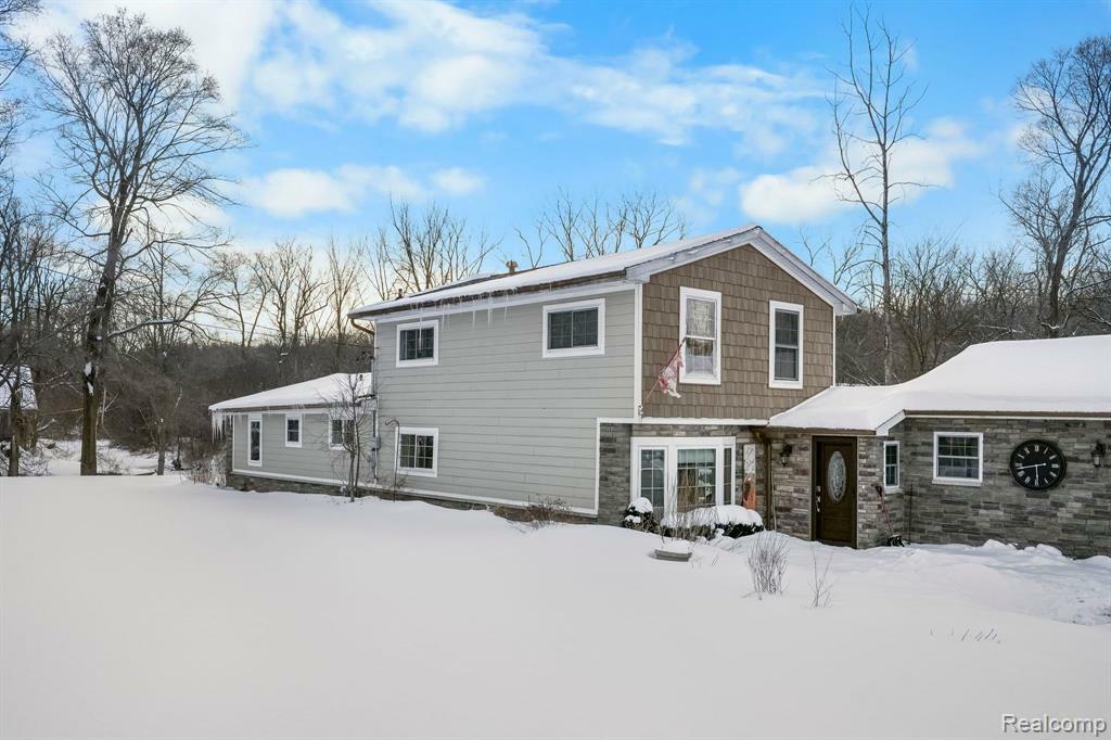 Property Photo: 2060 Dunwoodie Street MI 48462 8556