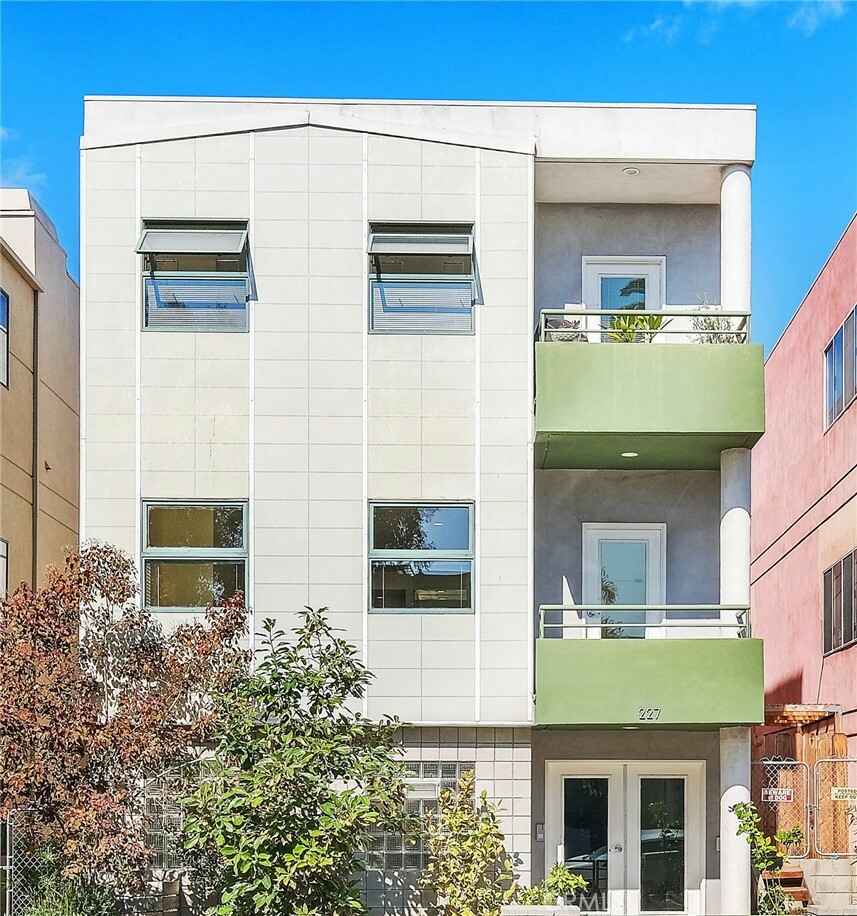 227 Market Street  Venice CA 90291 photo