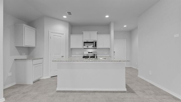Property Photo:  857 Cedarbrook Drive  TX 76131 