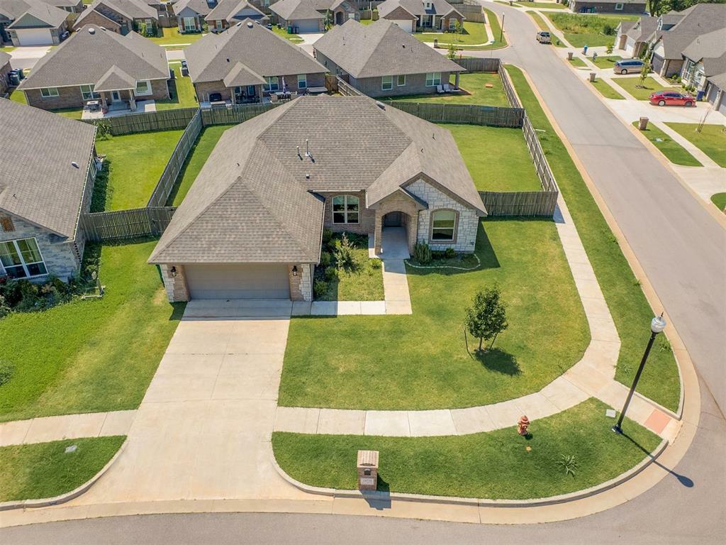 Property Photo: 19725 Brookville Drive OK 73012