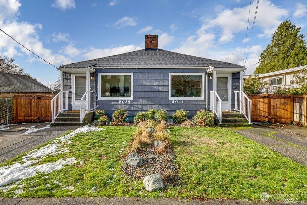 Property Photo:  6039  5th Avenue NW  WA 98107 