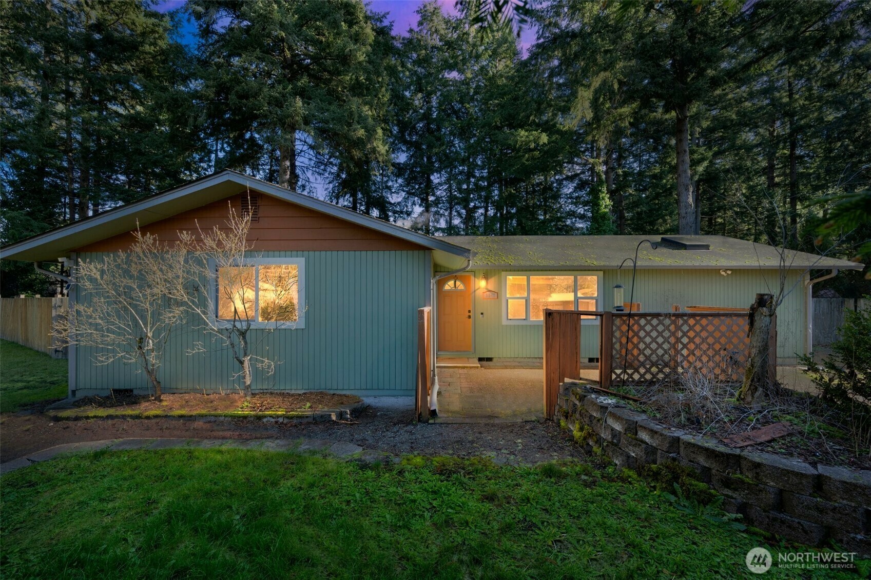 Property Photo: 8842 Daffodil Lane SE WA 98513