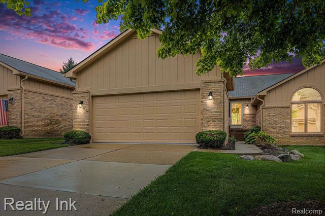 Property Photo: 34978 White Pine Trail MI 48335