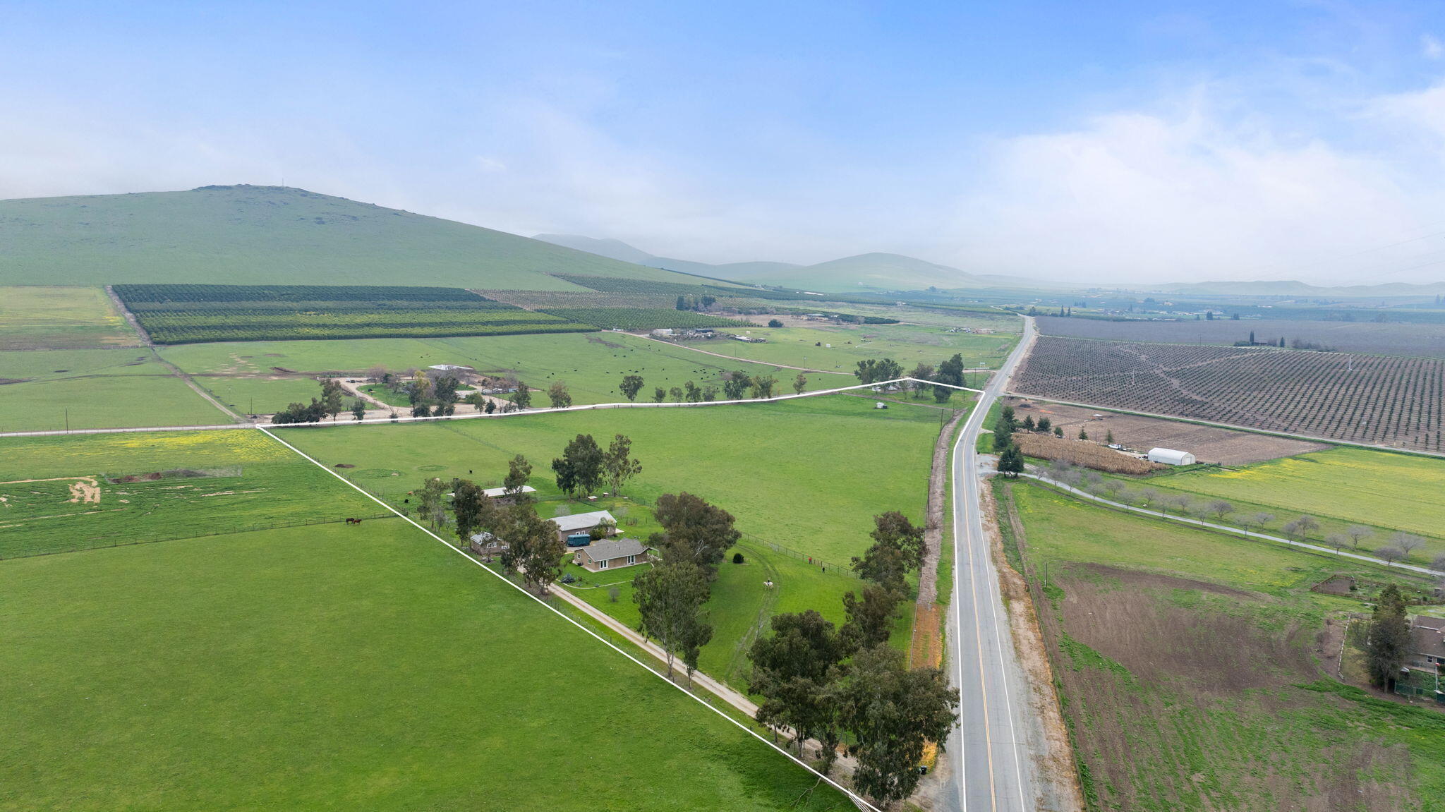Property Photo: 10580 Old Stage Road CA 93257