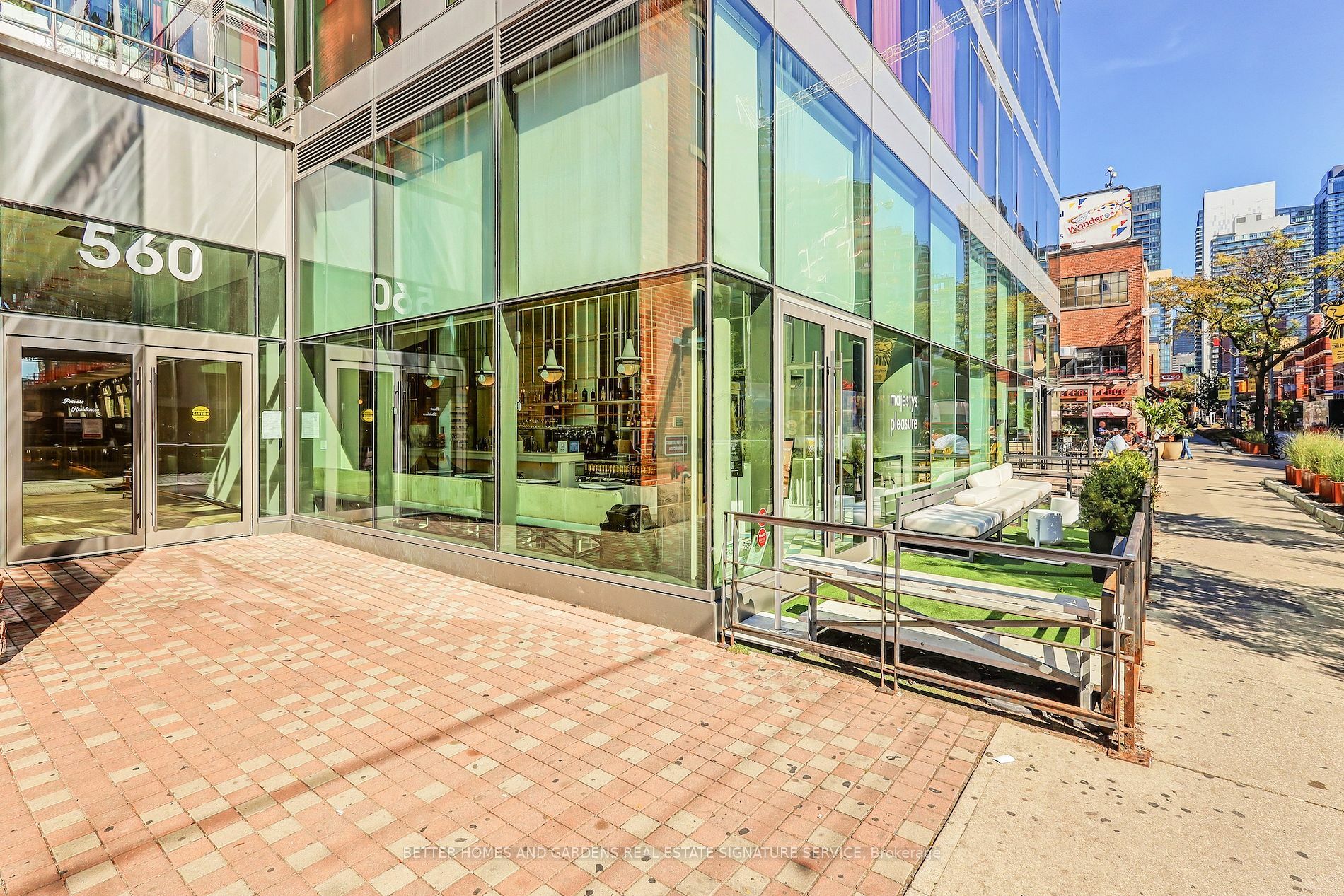 Photo de la propriété:  461 Adelaide St 730  ON M5V 0L6 