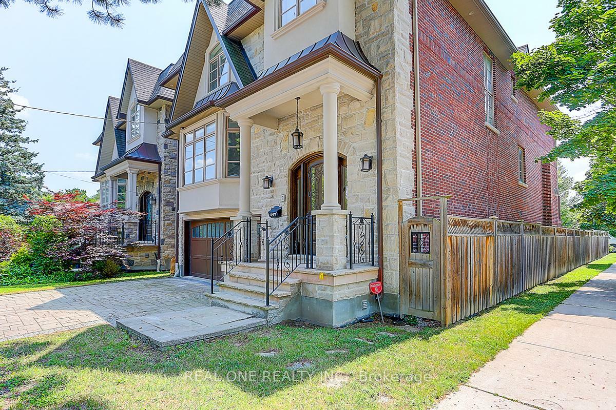 Property Photo: 297 Churchill Avenue ON M2R 1E5