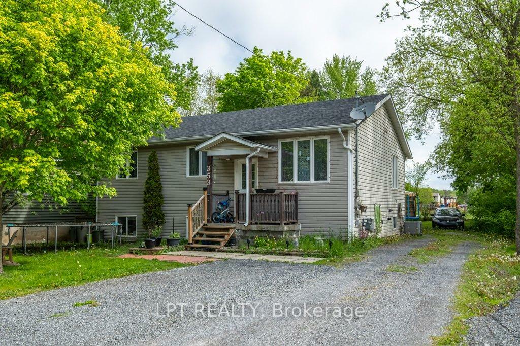 Property Photo: 353 Charles St N ON K7G 1V6