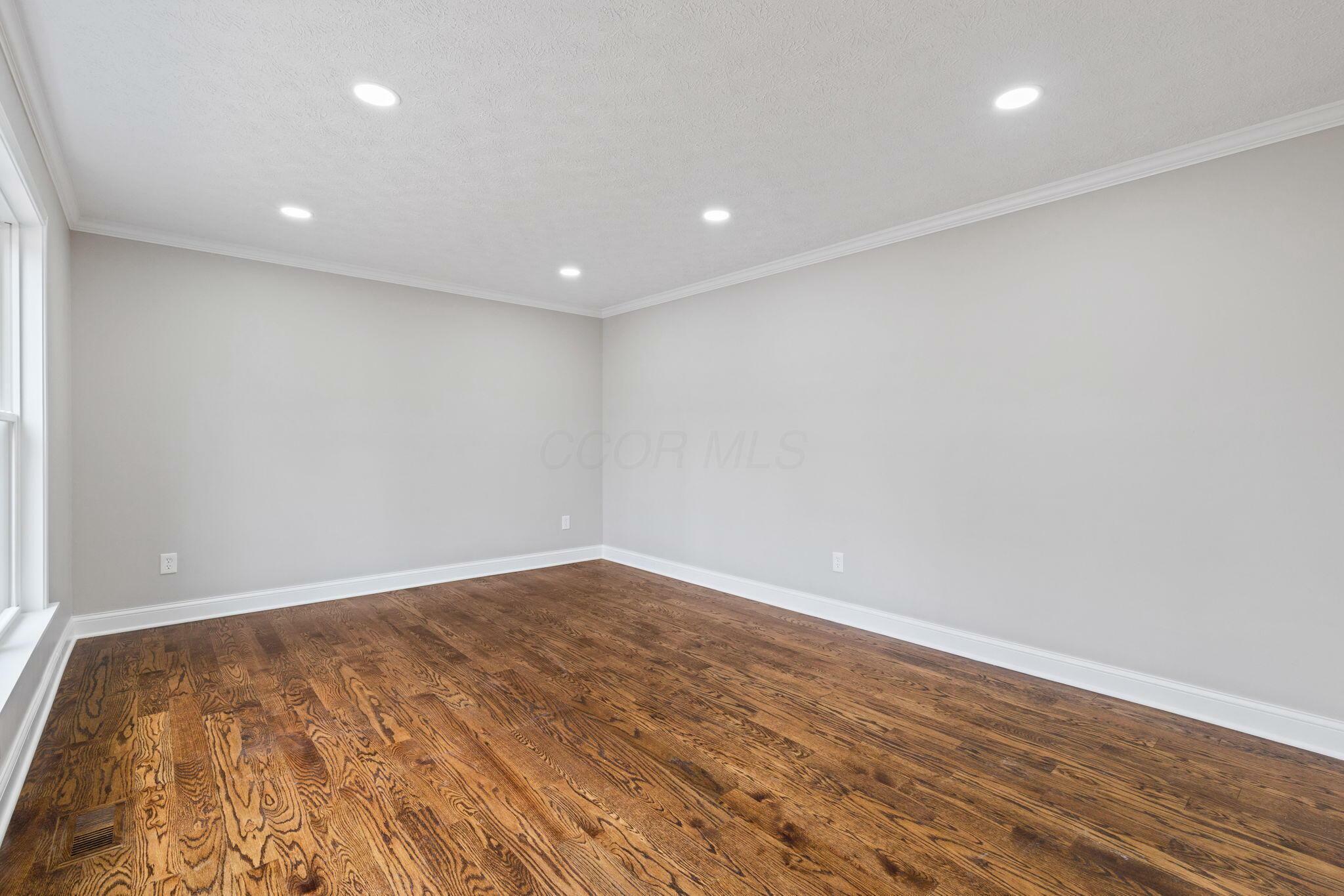 Property Photo: 1203 Autumn Creek Circle OH 43081