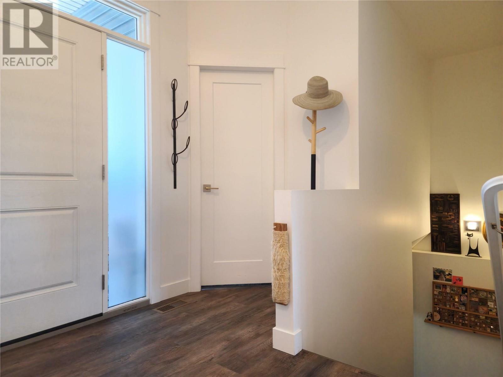 Property Photo:  1029 10th Avenue  BC V1H 1Z1 