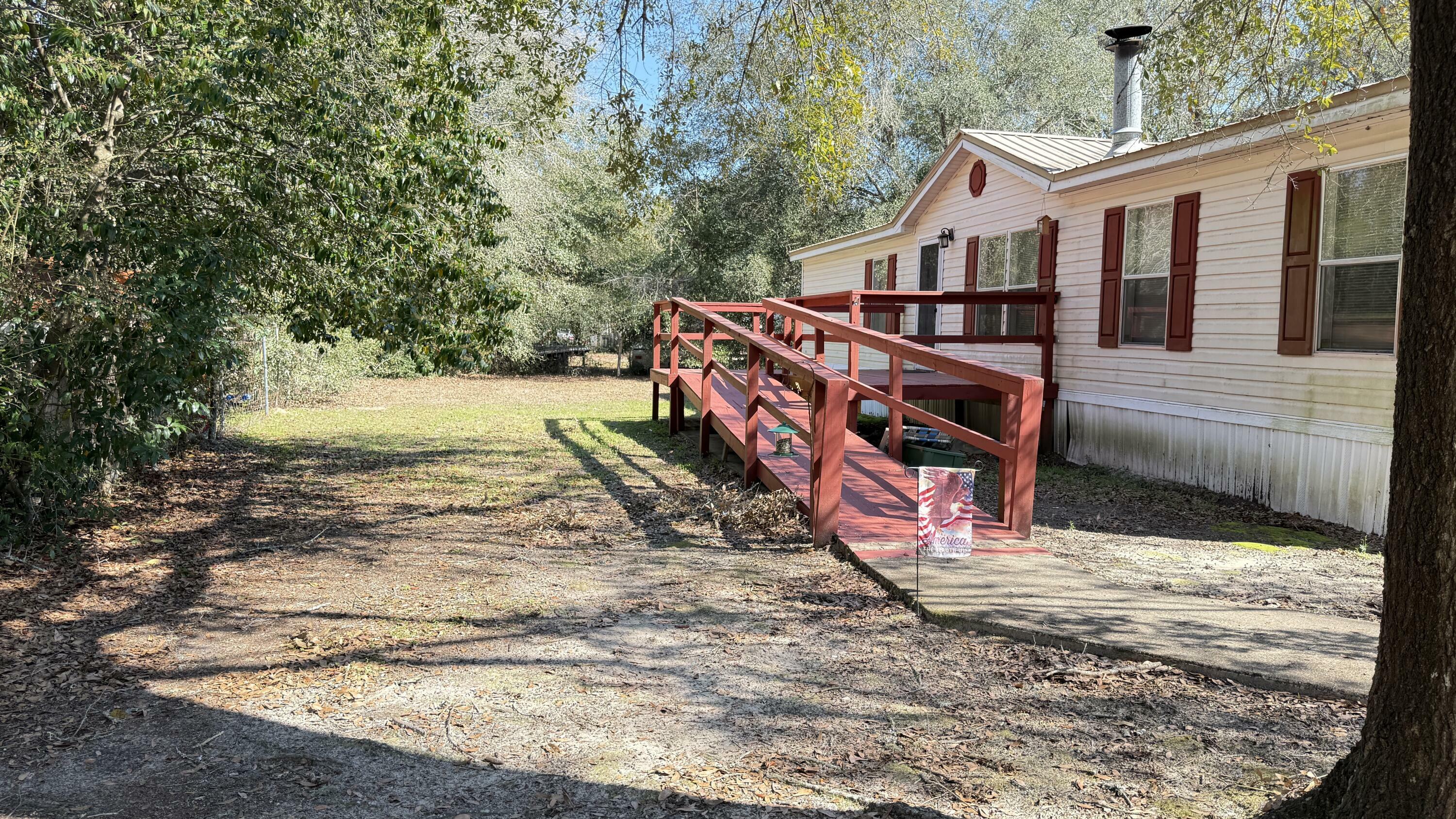 Property Photo:  5243 Morris Street  FL 32539 