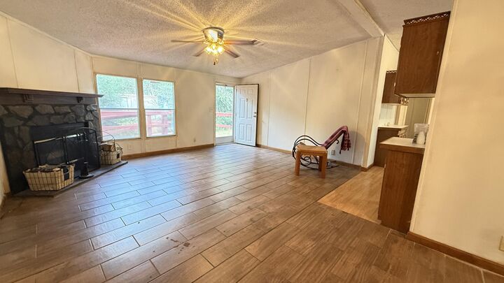 Property Photo: 5243 Morris Street FL 32539
