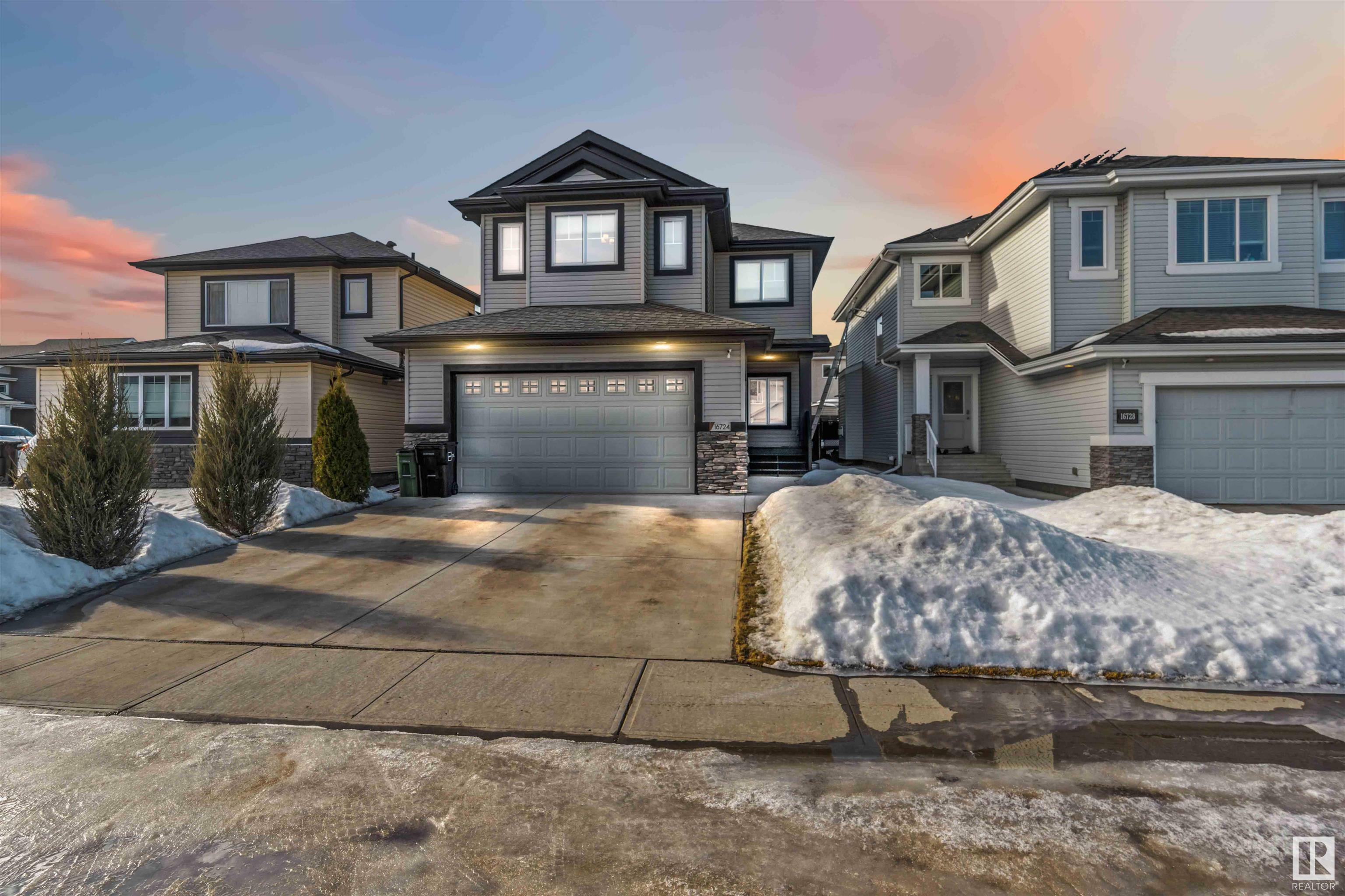 16724 60 Street NW  Edmonton AB T5Y 0W6 photo