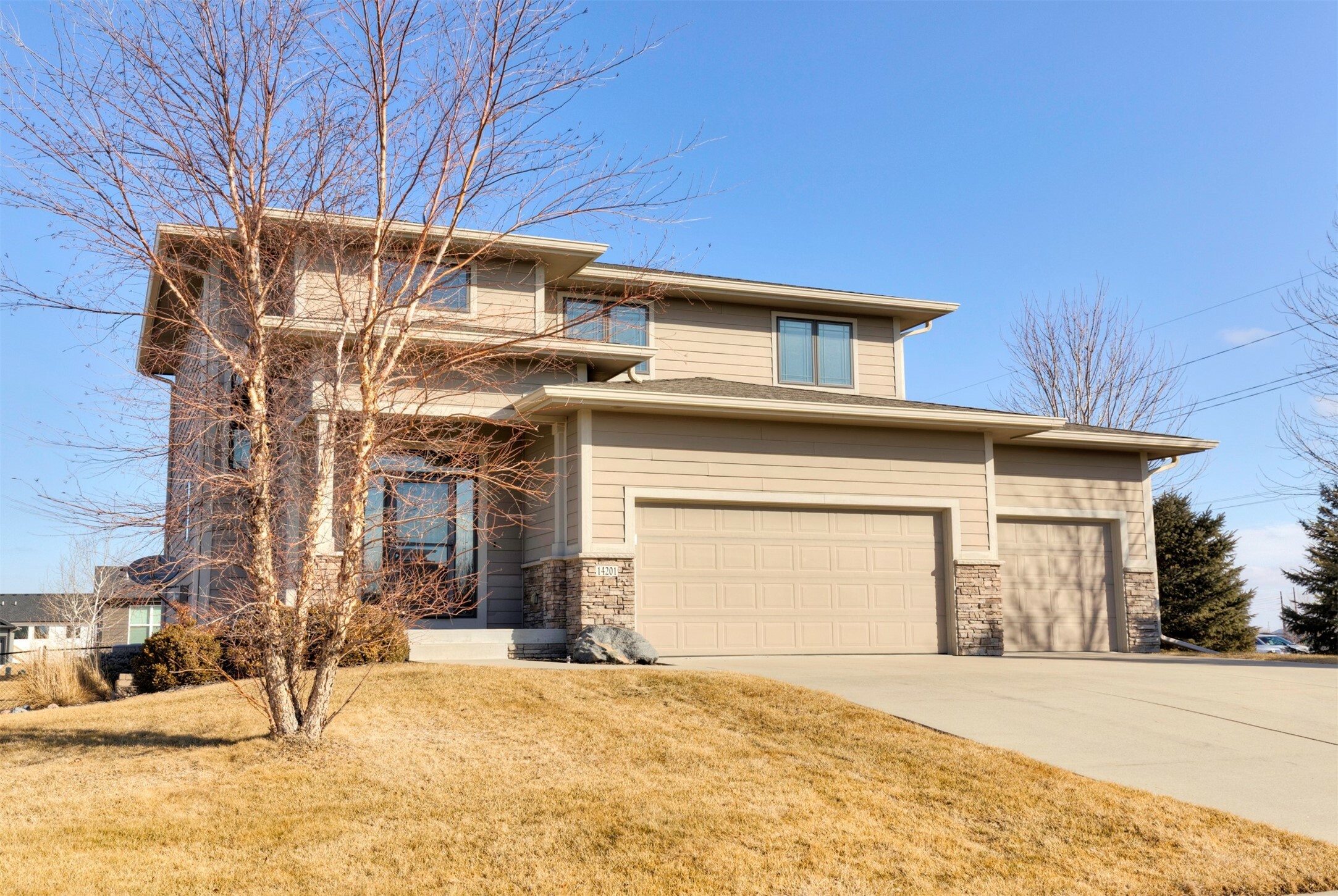 Property Photo:  14201 Brookview Drive  IA 50323 