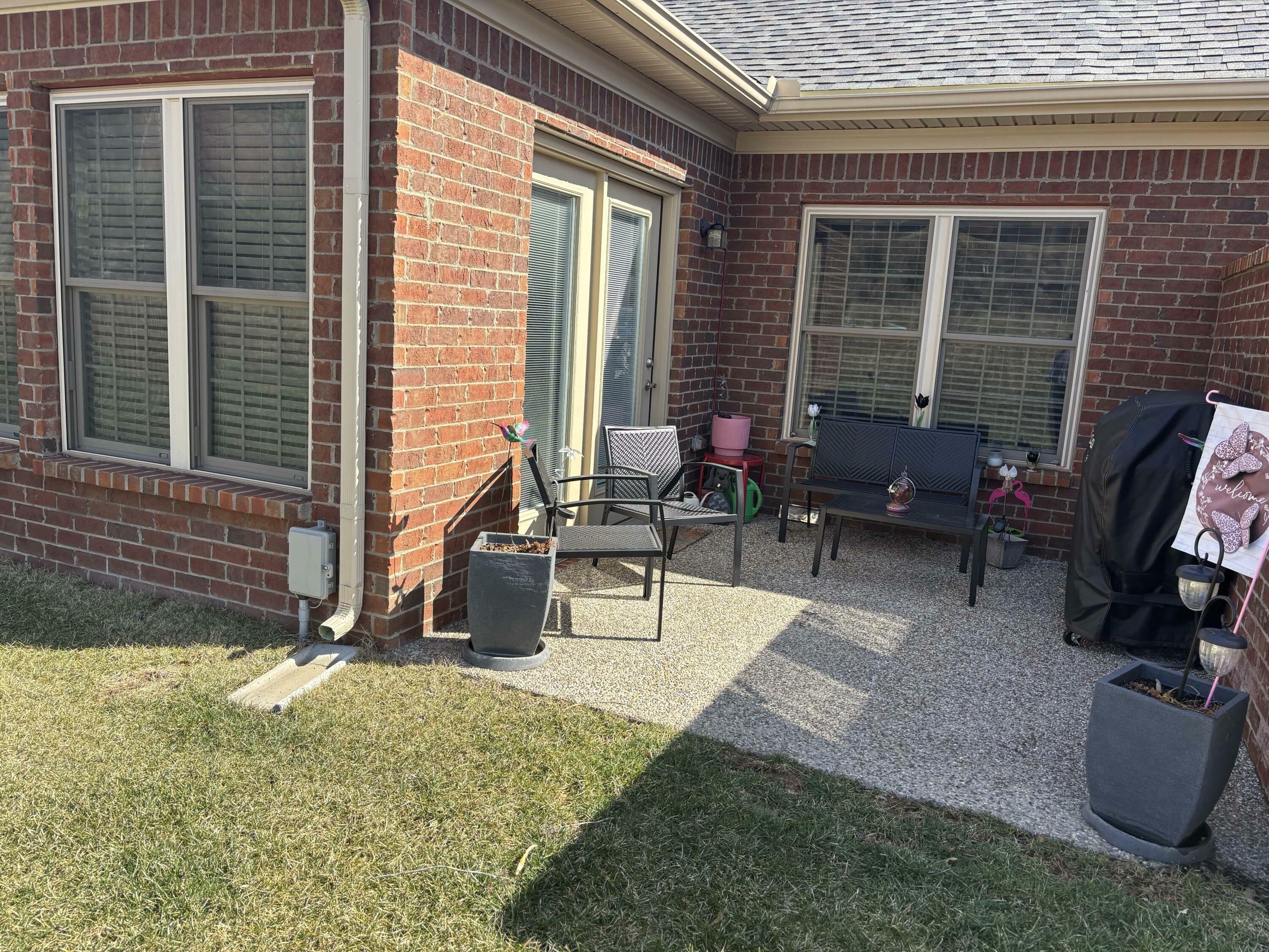 Property Photo:  2047 Berry Hill Drive  KY 40601 