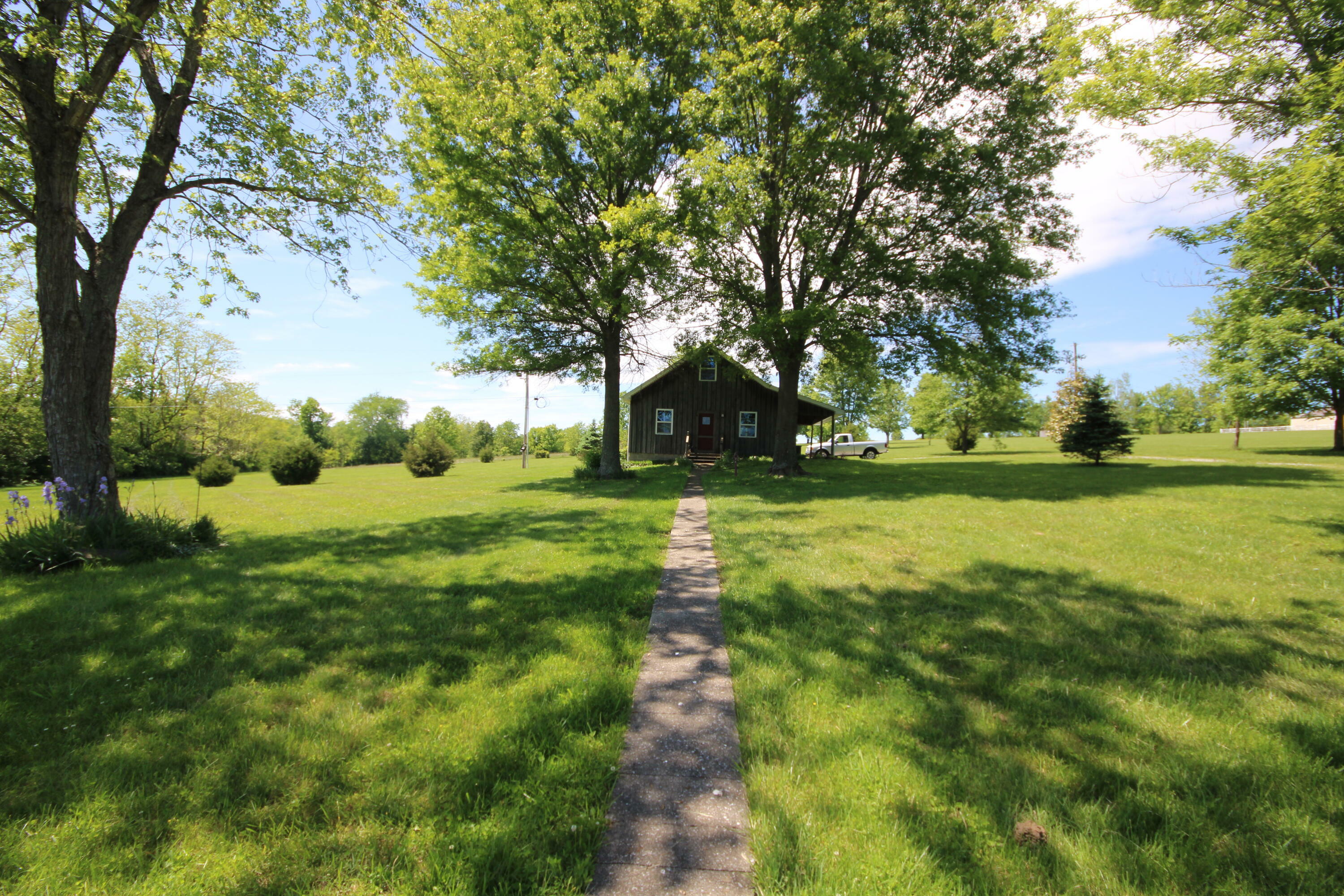 Property Photo: 1865 Gose Pike KY 40422