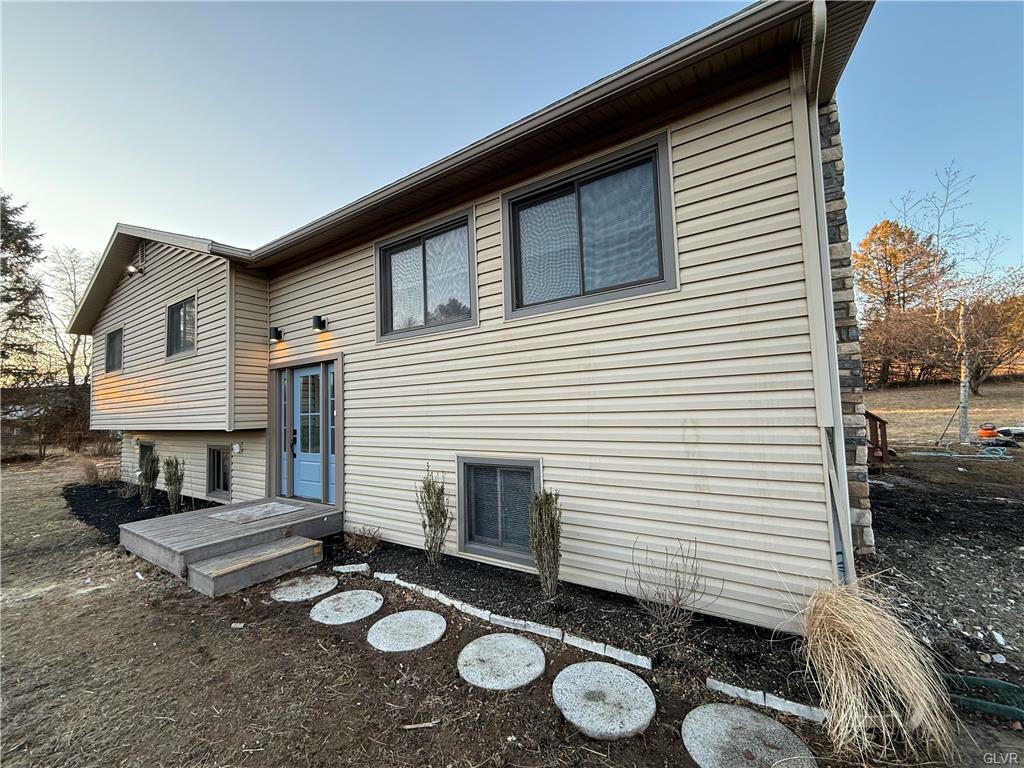 Property Photo:  7555 Flint Hill Road  PA 18066 