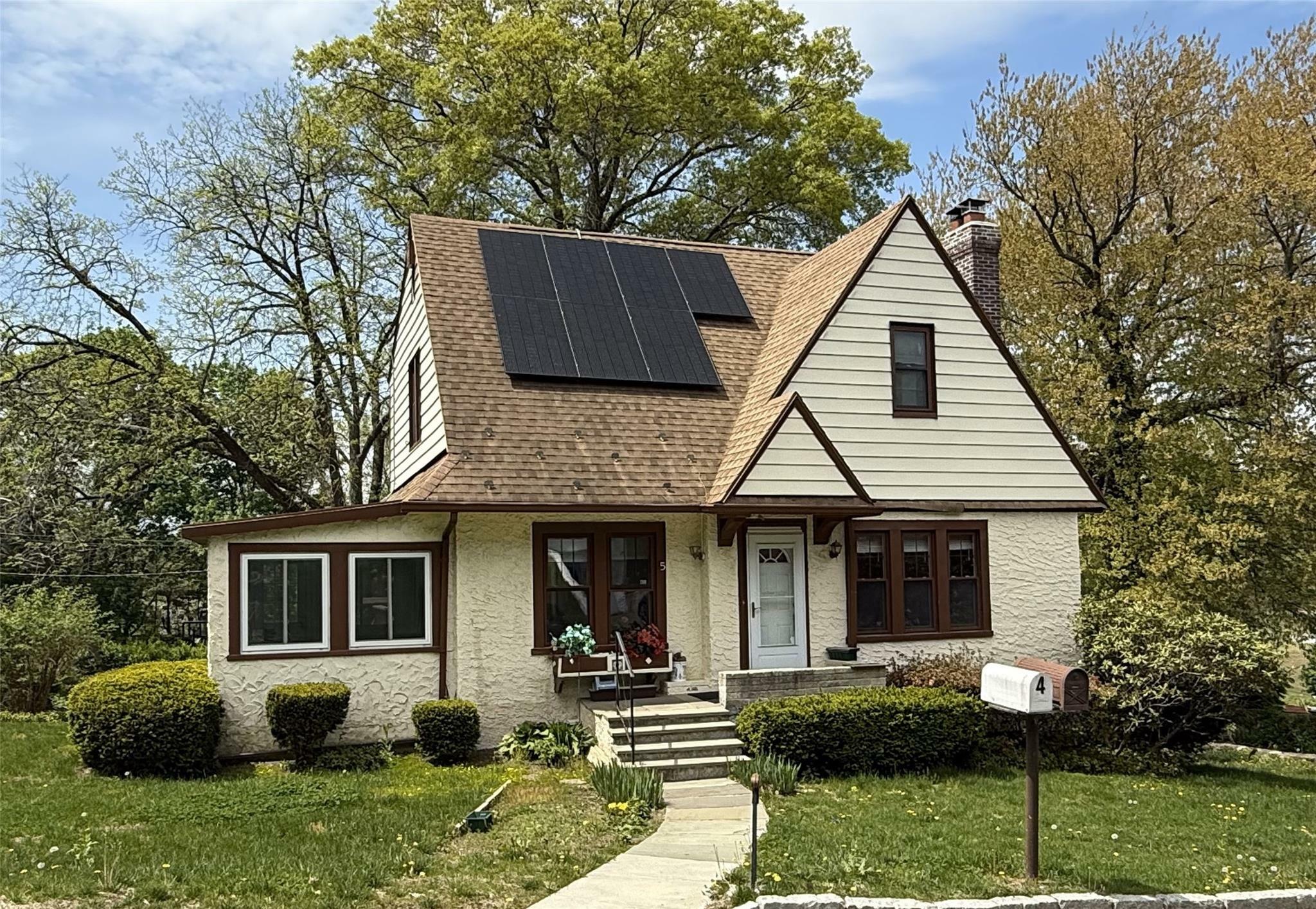 Property Photo: 5 Lawrence Avenue NY 10603