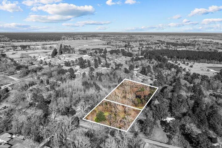 Property Photo:  112 S Broadway  TX 75847 