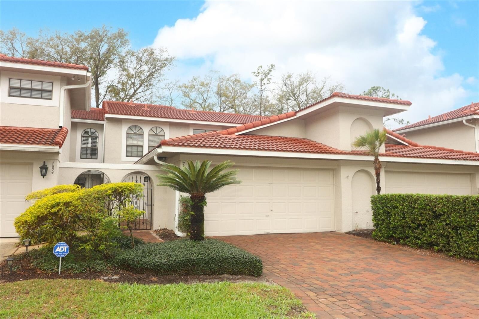 Property Photo: 7536 Fenwick Cove Lane FL 32819