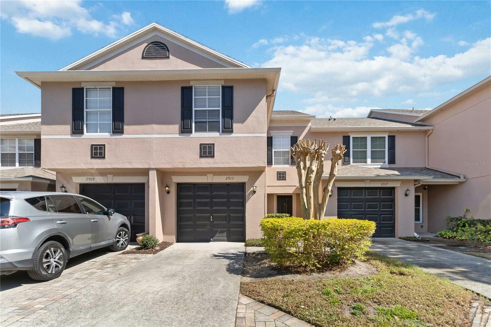 Property Photo:  2913 Ashford Park Place  FL 32765 