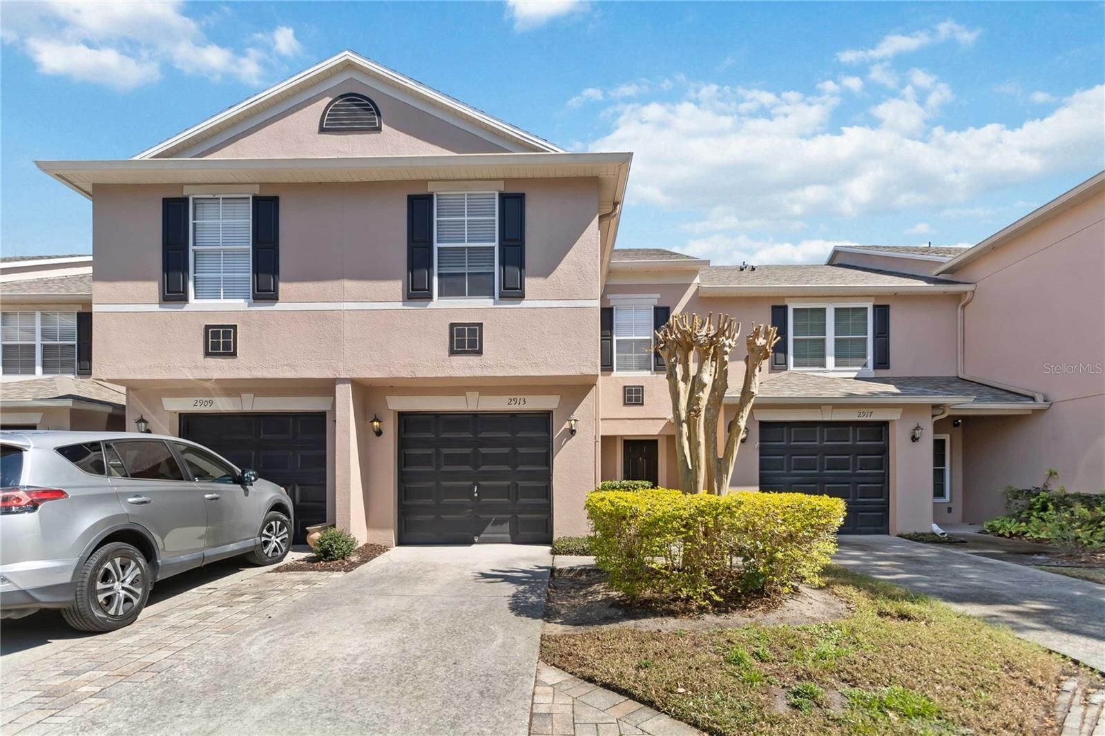 Property Photo: 2913 Ashford Park Place FL 32765