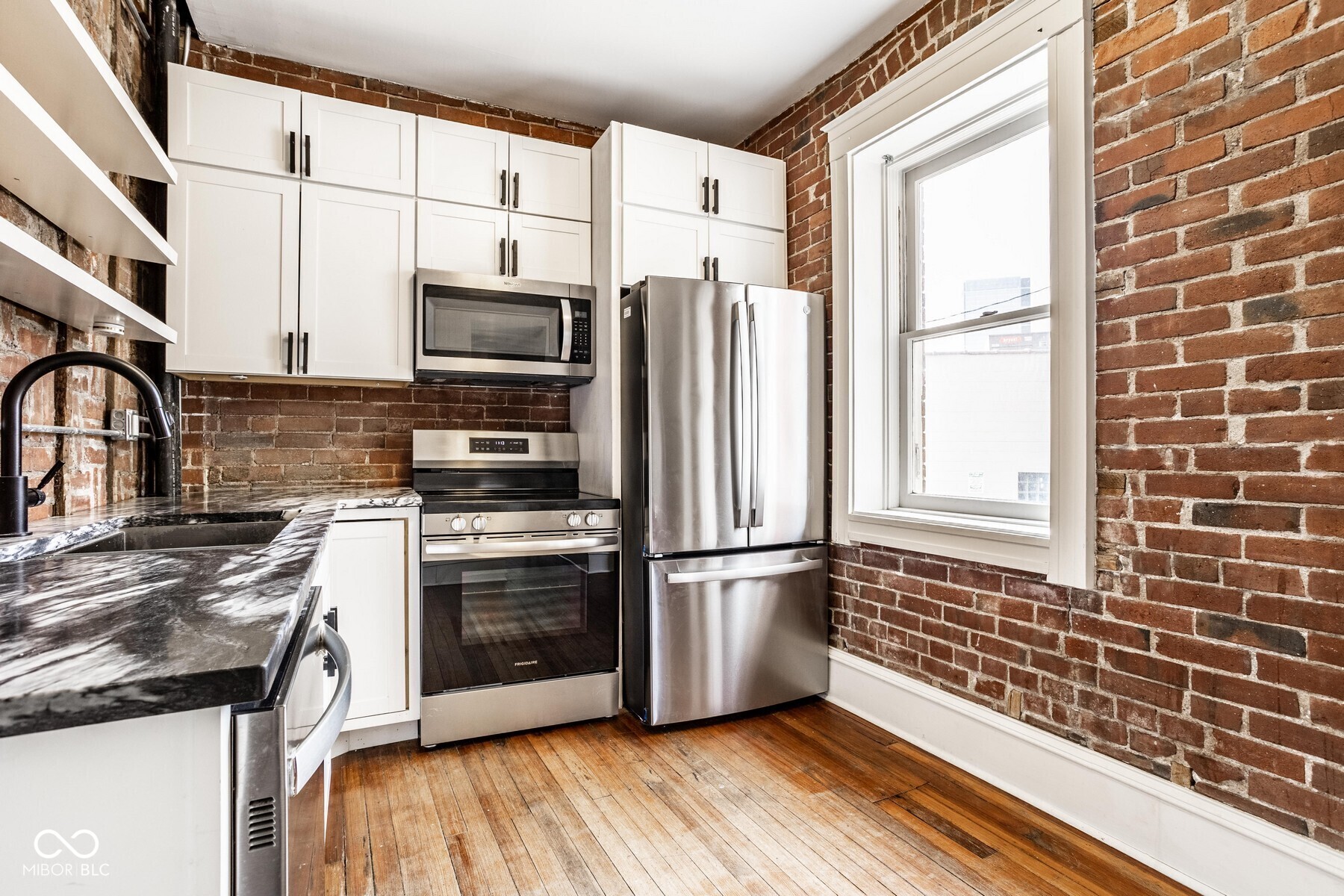 Property Photo:  643 Fort Wayne Avenue B &Amp D  IN 46204 