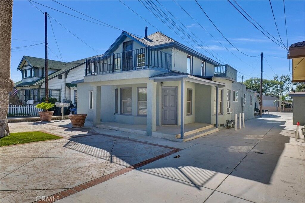 Property Photo:  442 E Arrow B  CA 91786 