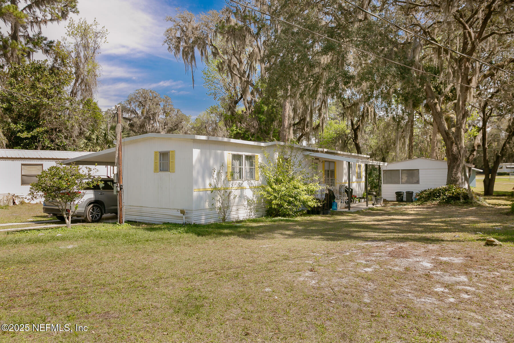 Property Photo:  145 S Lake George Drive  FL 32139 