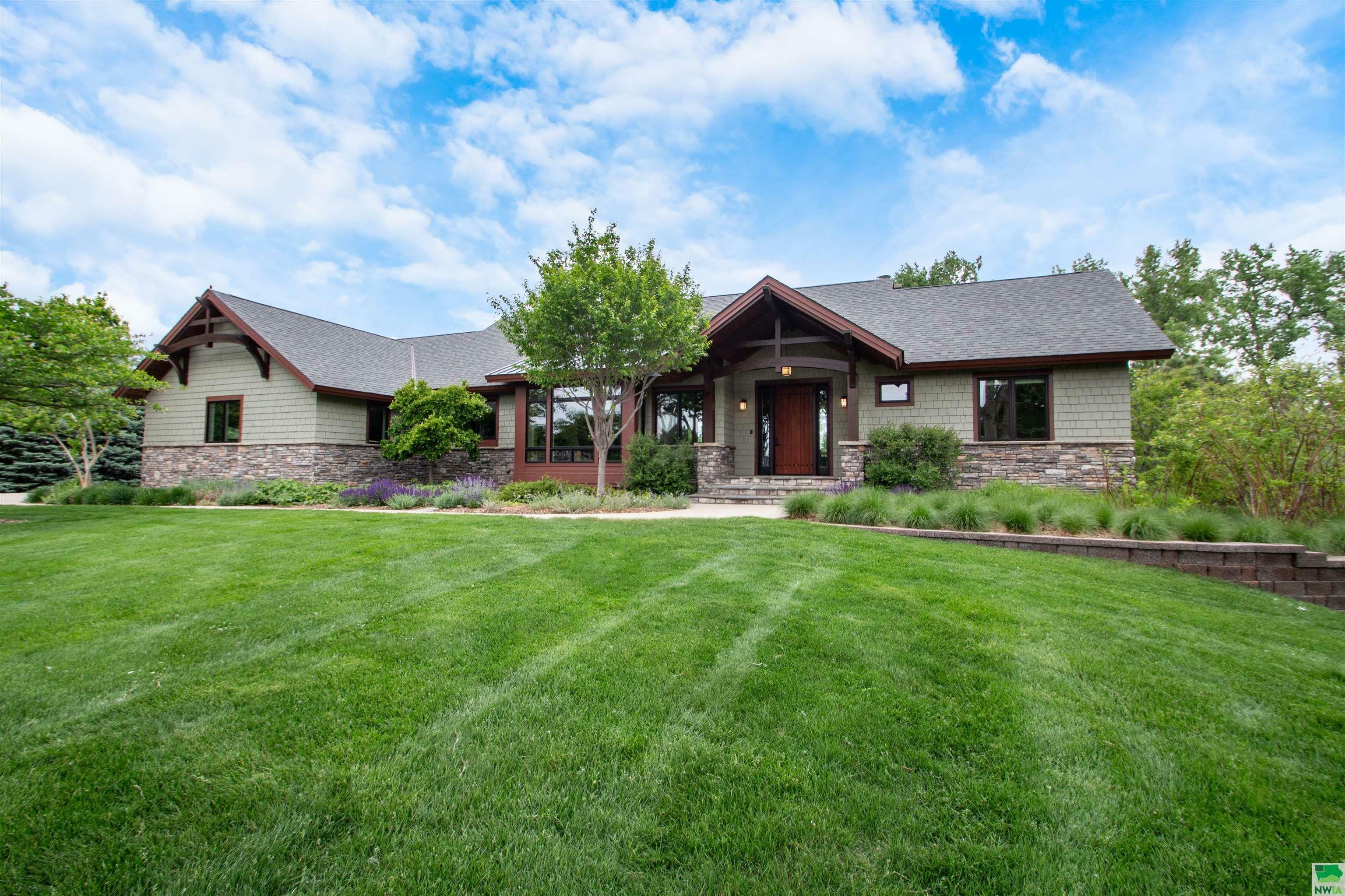 Property Photo: 914 Wynstone Drive SD 57038