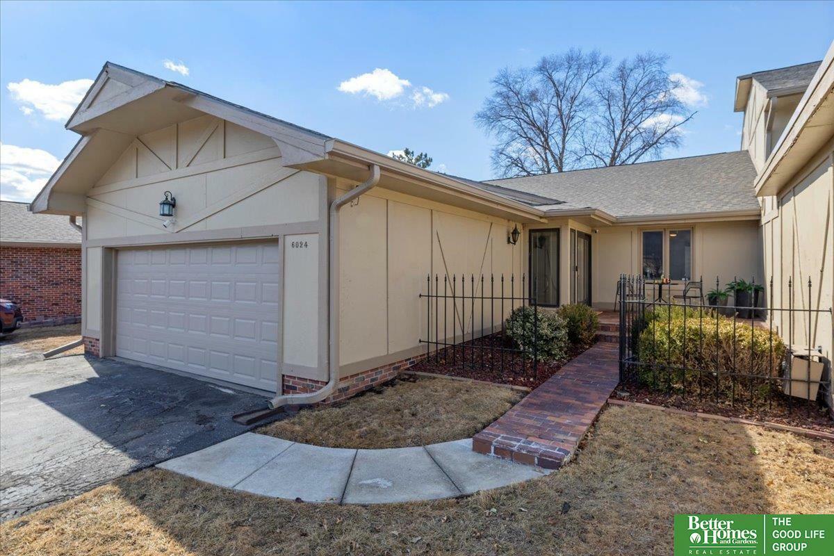 6024 Oakcrest Plaza 13  Omaha NE 68137 photo