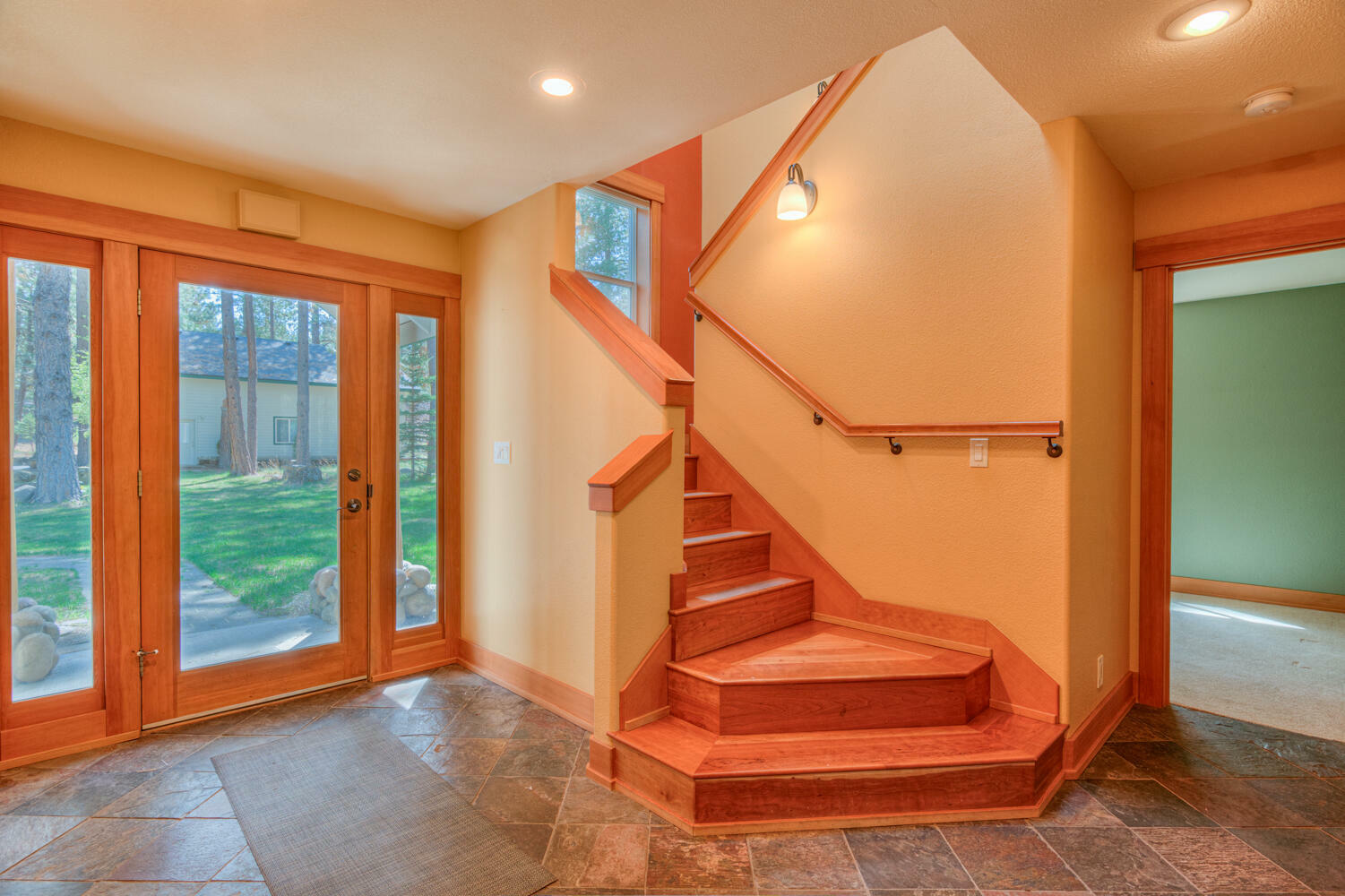 Property Photo: 18642 River Woods Drive SW OR 97702